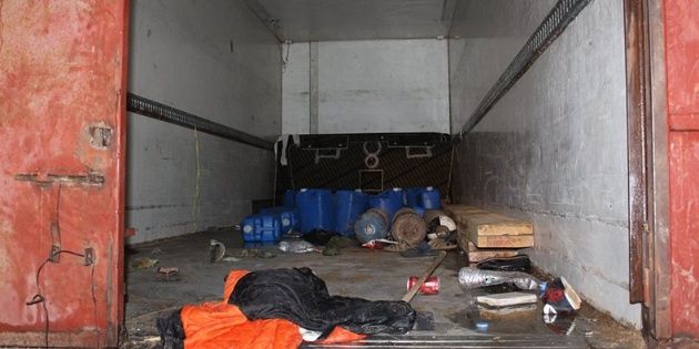 Al menos ocho migrantes murieron asfixiados en un camión frigorífico