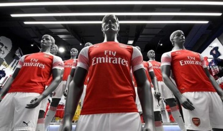 Arsenal es estafado con falso contrato publicitario