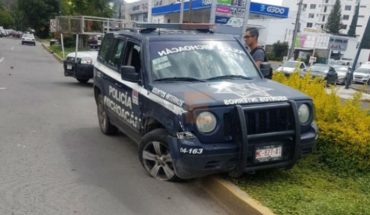 Camioneta embiste a una patrulla en Av. Camelinas en Morelia, Michoacán