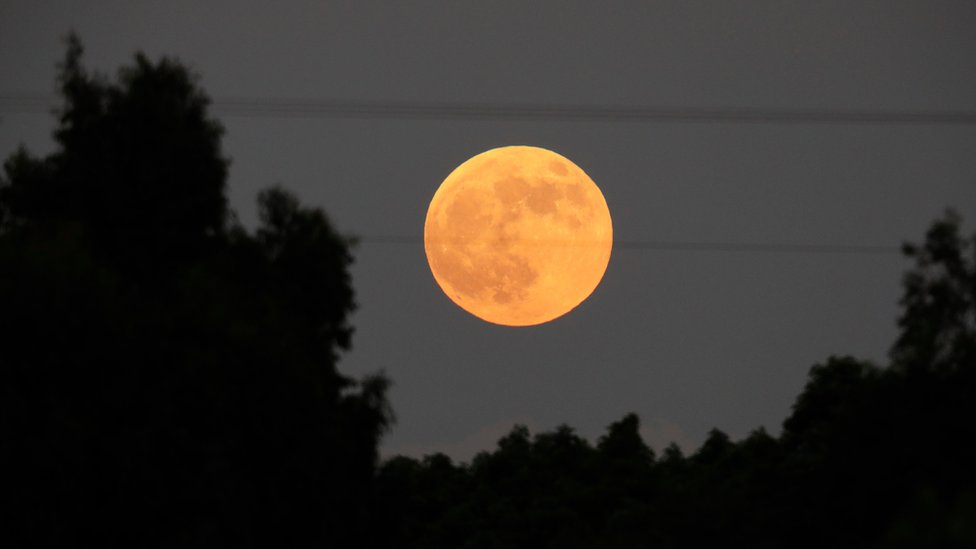 Eclipse de Luna: las espectaculares imágenes en el mundo