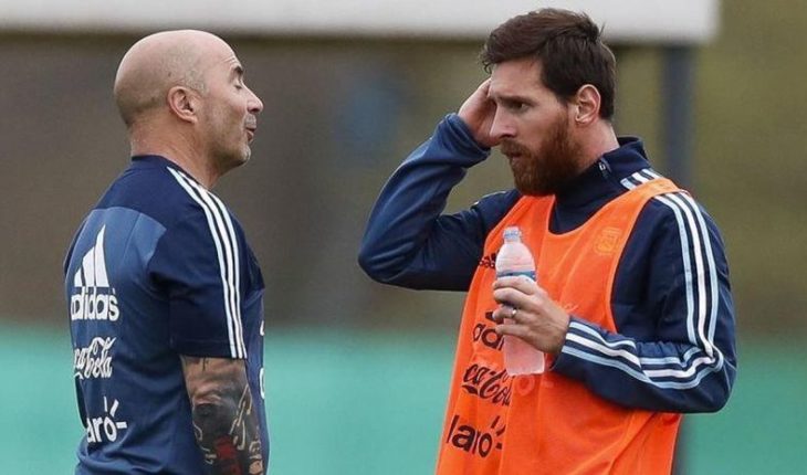 Filtraron diálogos de Messi con Sampaoli: “Me preguntaste diez veces a qué jugadores querías que pusiera”