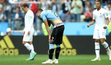 Gary Neville se burla del llanto de Giménez al final del Francia-Uruguay