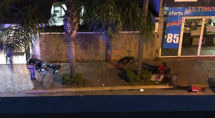Gatilleros disparan contra asistentes de un velorio en Uruapan, Michoacán. Hay seis muertos y diez heridos