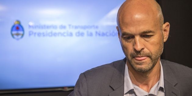Guillermo Dietrich defendió el aumento en el transporte