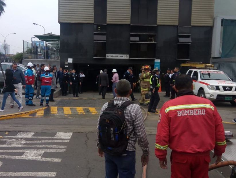 Hermanos atacaron clínica de Lima con explosivos en "venganza" por la muerte de su madre