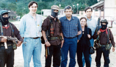 La fotografía que muestra a Cárdenas, AMLO y Rosario Ibarra de Piedra con zapatistas es verdadera