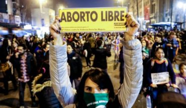 Masiva marcha por aborto libre da un segundo aire a la ola feminista