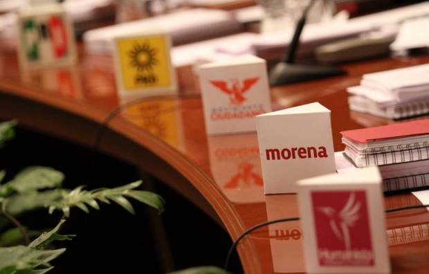 Morena presenta iniciativa para reducir dinero a partidos