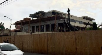 Padres impiden demolición del Colegio Rébsamen