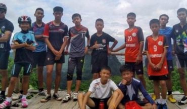 Rescatan al décimo chico de la cueva en Tailandia