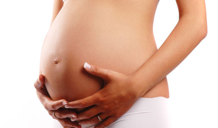 Mujer descubre que estaba embarazada en la sala de partos