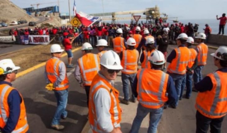 Sindicato de minera Escondida acuerda rechazar oferta de la empresa y se van a huelga