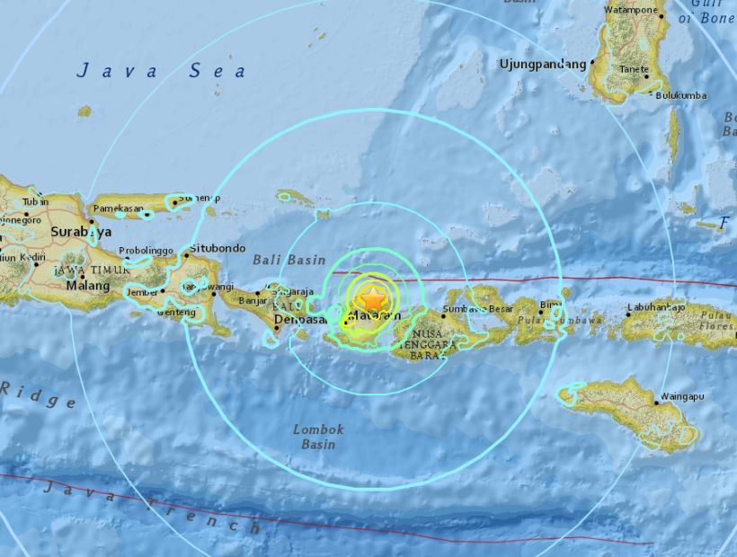 Terremoto de 6,4° Richter en isla de Indonesia dejó 14 muertos y cientos de heridos