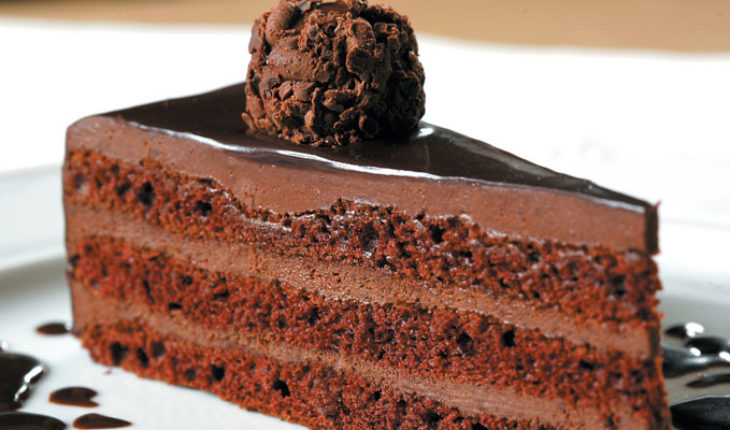 ¿Te comerías un pastel de chocolate hecho con harina de chapulín?