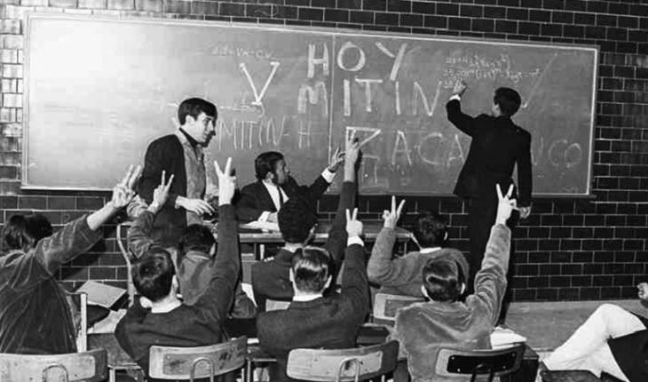 1968: Estudiantes exigen destituir a jefes policiacos;