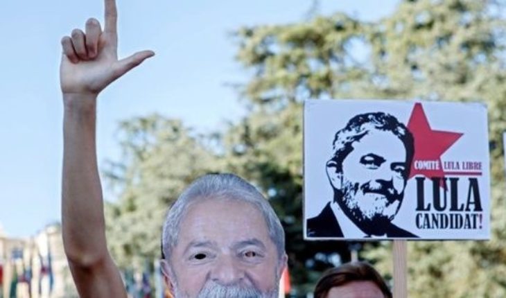 A pesar de estar preso, Lula fue inscripto como candidato “en nombre del pueblo”