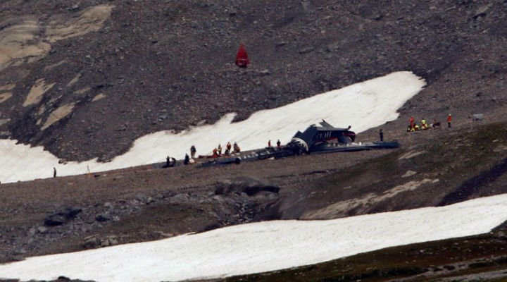 Accidente de avión en Los Alpez suizos, deja 20 muertos