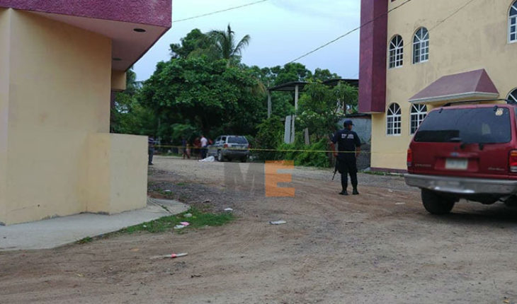 Asesinan a tiros a un hombre en la tenencia de Las Guacamayas en Lázaro Cárdenas, Michoacán