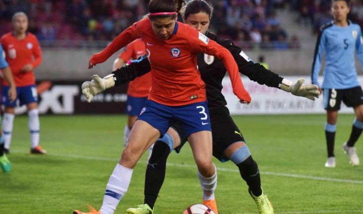 Carla Guerrero y Karen Araya partirán al fútbol español