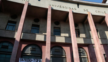 Carlos Carmona renunció a la Facultad de Derecho de la Universidad de Chile tras denuncia de acoso sexual y laboral
