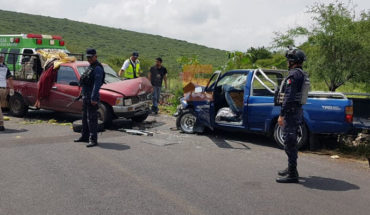 Cuatro lesionados deja fuerte choque de camionetas en Chavinda, Michoacán