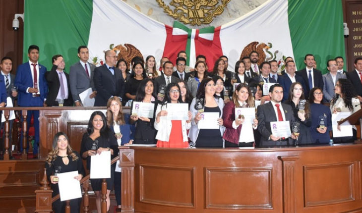 Debate de ideas en el Parlamento Juvenil Michoacán fortalece la democracia