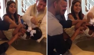 “Dejenme”, una niña insultó a un sacerdote durante su bautismo