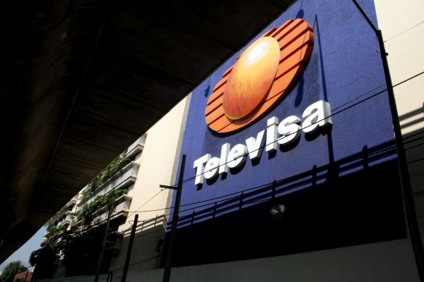 Demandan a Televisa por supuestamente pagar millones por derechos de mundiales