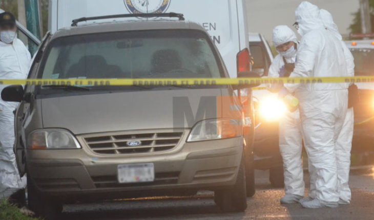 Encuentran el cadáver de un hombre embolsado y dentro de camioneta en Morelia