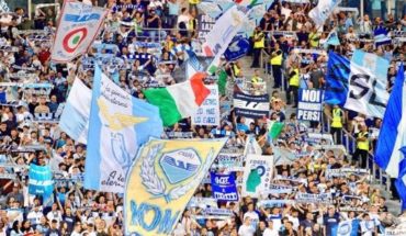 Escándalo por texto machista repartido por la hinchada de la Lazio en Italia