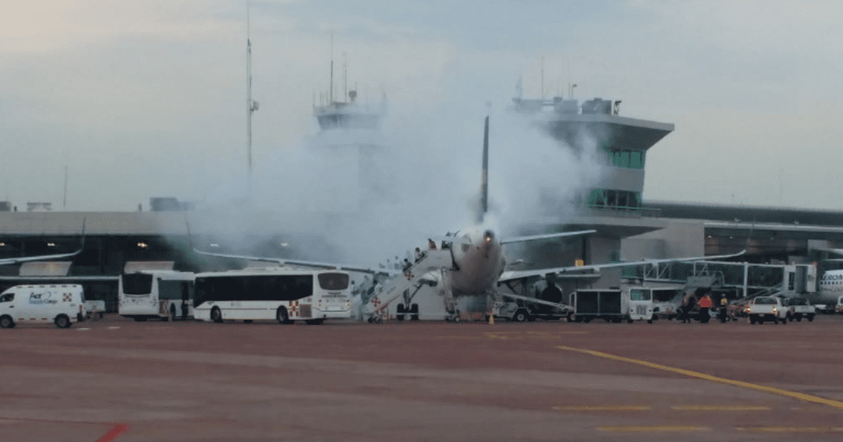 Evacuan a pasajeros de avión en Aeropuerto de Guadalajara