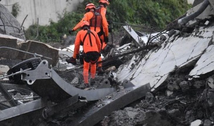 Fatal derrumbe en Génova: intentan rescatar sobrevivientes tras la caída de un puente