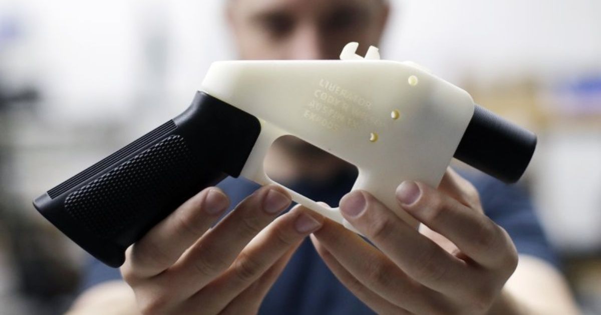 Hombre empieza a vender planos de armas impresas en 3D