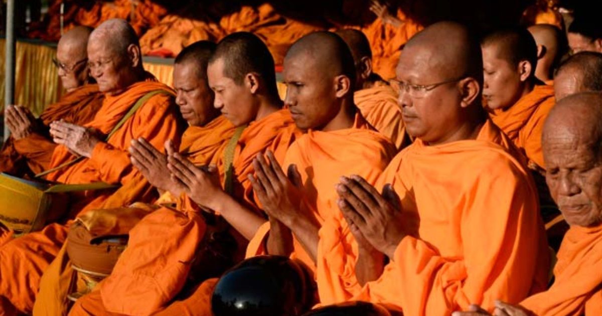 Monje budista mata a golpes a novato de 9 años por "travesura"