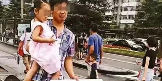 Padres intentaron vender a su hija para pagar el tratamiento de su hermano