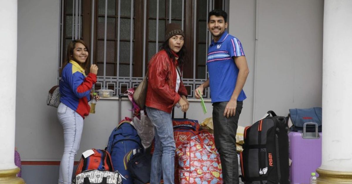 Perú: Migrantes regresan a Venezuela en aerolínea estatal
