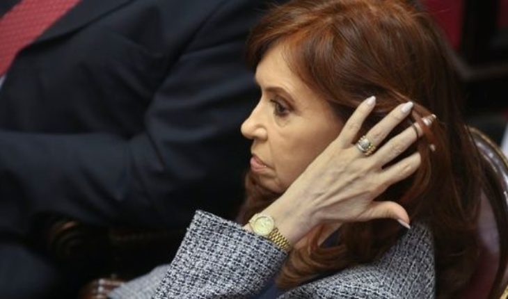 Se espera por el operativo a cargo de Bonadio para allanar las propiedades de Cristina Kirchner