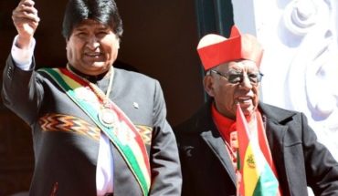 Un prostíbulo y una iglesia: las claves de la desaparición de atributos presidenciales de Evo Morales