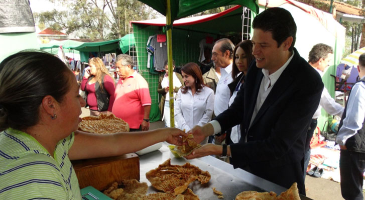 Alcalde Alfonso Martínez se reúne con la Unión de Comerciantes “Mártires de Uruapan”