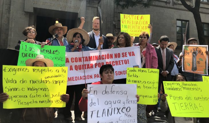 translated from Spanish: Analyzes court injunction against Grupo Mexico