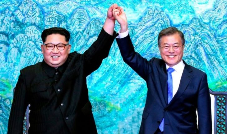 translated from Spanish: Announced the third inter-Korean Summit in Pyongyang