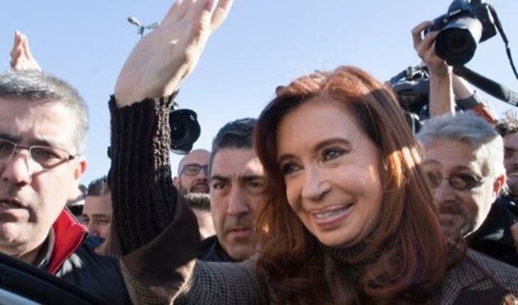translated from Spanish: Cristina Kirchner accepted the raids and put conditions: “That Bonadio won’t break anything”