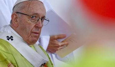 translated from Spanish: El Papa Francisco recomendó ir al psiquiatra tras detectar la homosexualidad desde la infancia