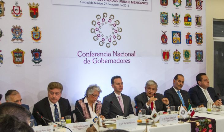 translated from Spanish: Gobernadores avalan delegados estatales de AMLO