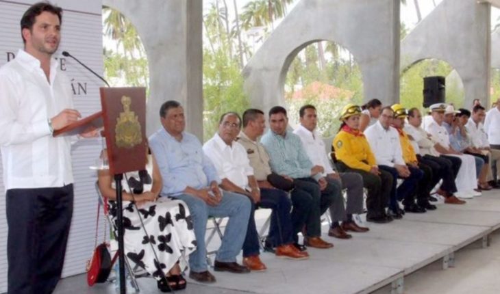 translated from Spanish: Inaugurated the Metropolitan Park of Tecoman