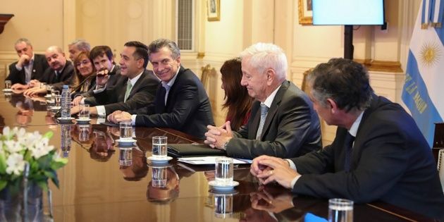 Macri recibió rectores y prometió que a partir de ahora la oferta de 15% es el piso