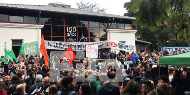 Mobilizations toward the UNAJ and UNQ against the defunding of public universities