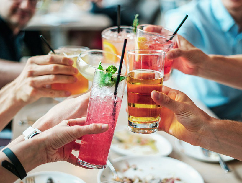 Moderate consumption of alcohol also involves health risks, according to the study
