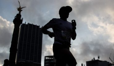 translated from Spanish: Más de 3 mil personas fueron descalificadas del Maratón