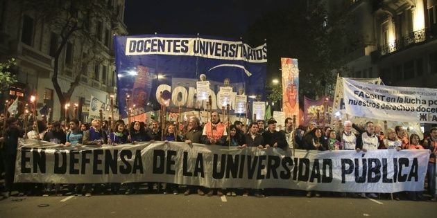 Reclamo de docentes universitarios: Semana clave de negociaciones en medio de tensiones salariales